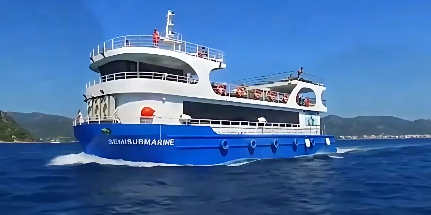 Semi-submarine lunch cruise to Elephant Beach from Havelock Harbour